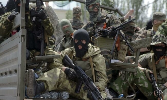 Окупанти женуть на фронт вчителів і зеків 