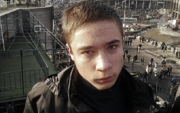 Россияне продолжают издеваться над похищенным украинцем