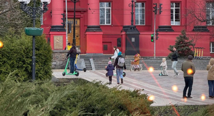 Українці, діти, Київ, фото із соцмереж