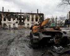 Как три года "русского мира" изменили украинский город: фото