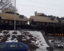 НАТО перекидає важку техніку до кордонів України