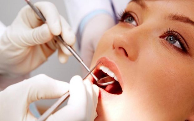Горе-стоматолог удалила россиянке 22 здоровых зуба