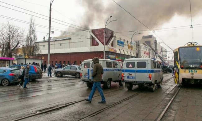 Неожиданно: хозяином сгоревшего ТЦ оказался "шоколадный король"