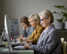 Работа для 50+: фото из свободных источников