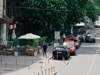 Українці, авто, фото із соцмереж