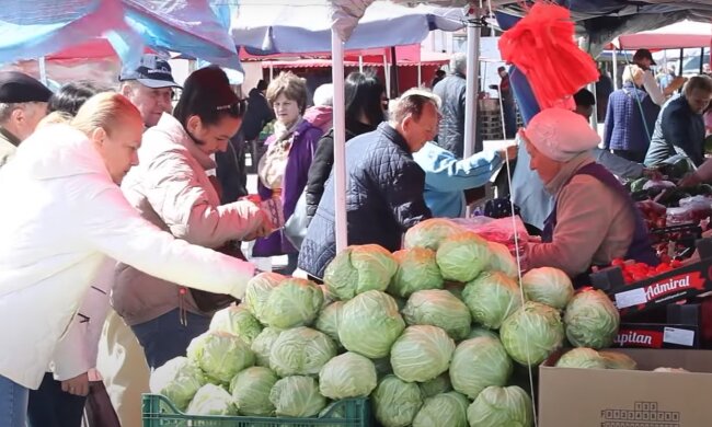 Овочі на ринку. Фото: скрін youtube