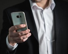 Нейросеть научилась спорить в интернете