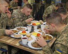 Українські військові