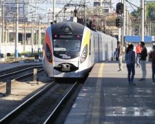 Стало известно, куда Укрзализныця девает миллионы