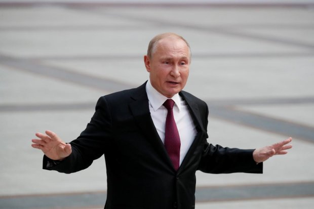 Путин позорным указом сломал жизни миллионов россиян: "Снова наср*л в штаны", эпичное фото