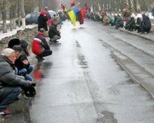 Мережу зворушило жалісливе прощання із загиблим бійцем АТО