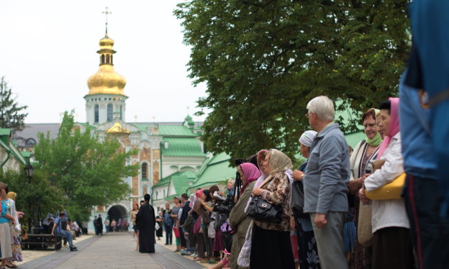 Поминальные дни 2019: священники предупредили об опасности на кладбищах