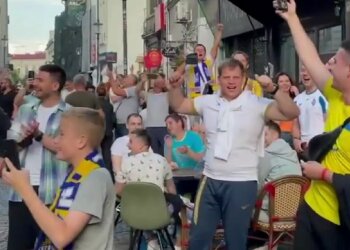Пісня про Путіна перед грою Україна-Австрія, скріншот: Instagram