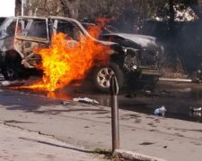 Вибух машини в Маріуполі: поліція розглядає версію теракту