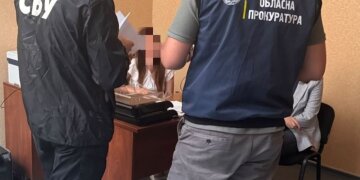 Прокуратура Сєвєродонецьк бронювання підозра