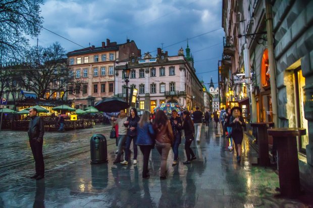 Погода во Львове на 21 февраля: не ждите весну, доставайте зонтики