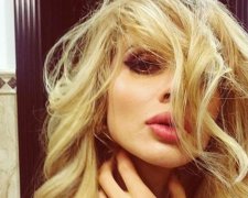 Лобода зробила селфі у спідній білизні
