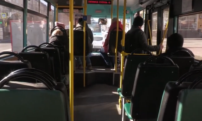 Общественный транспорт. Фото: скрин youtube
