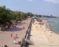 Даже крымчане брезгуют собственными пляжами (ФОТО)