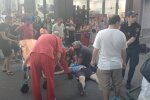 В Одессе мужчина сбил ограждение детской площадки и людей, среди пострадавших – беременная