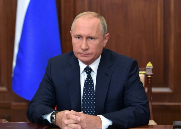 Путин приказал вмешиваться в американские выборы: шпион сдал СМИ невероятное, подробности