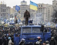 Вдова майданівця віддала воїнам половину грошей від Авакова