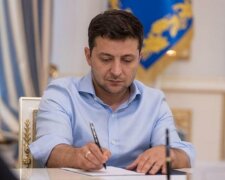 Главное за ночь: Зеленский против "янтарной мафии", громкое увольнение Кличко, Украина без гривны и будущее ПЦУ