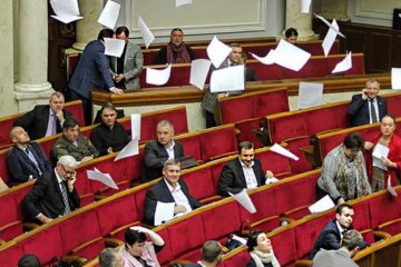 Опитування показало, кому українці не довіряють найбільше