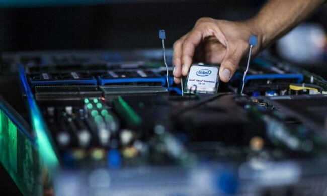 Intel показала свої ядра в дії
