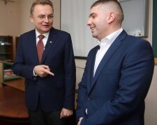 Мер Львова Садовий потрапив до лікарні і показав "нове обличчя", викликайте швидку