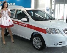 Медики и полицейские пересядут на отечественные авто