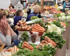 Трава вже виросла — їжте її: в Україні рекордно подорожчали найпростіші продукти