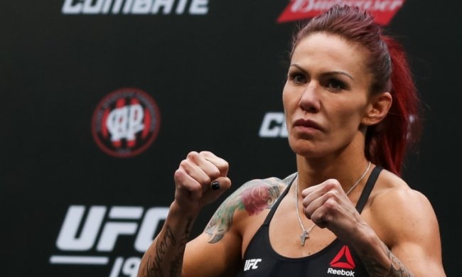 UFC: Сайборг проведе наступний бій проти де Рендемі