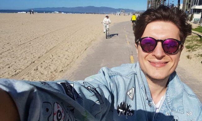 Анатолий Анатолич сравнил живот жены с собакой: "Такая большая"