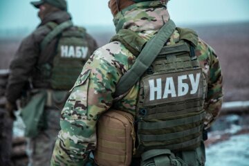 Полетіли голови: НАБУ затримало 10 осіб, причетних до махінацій на київській митниці