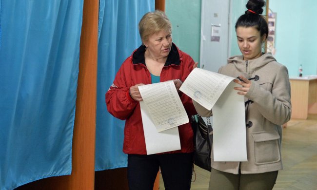 Куряча гречка та олія: в Україні почали засівати електорат, в діло пішли продуктові набори