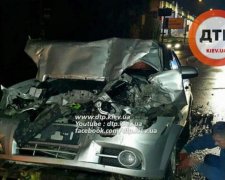 На проспекте Победы Chevrolet протаранил Mersedes (фото)