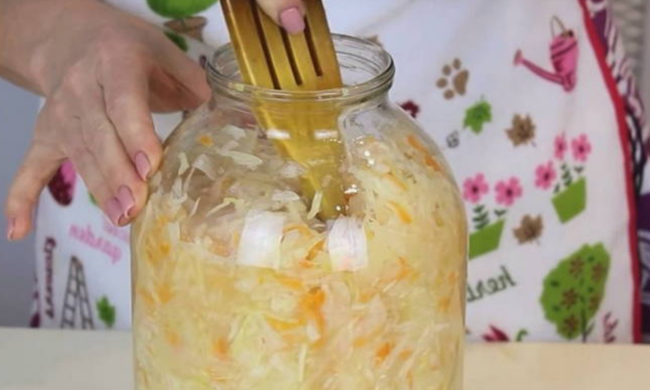 Квашенная капуста, кадр из видео