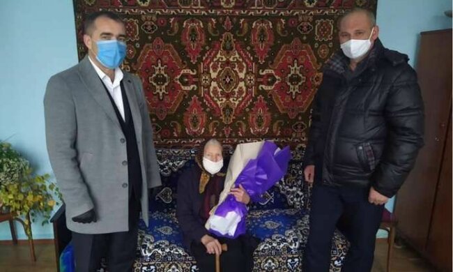 Буковинка відсвяткувала століття, фото: Молодий буковинець
