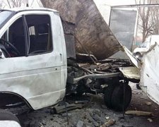 Замінована "Газель" рознесла сусідні авто (фото)