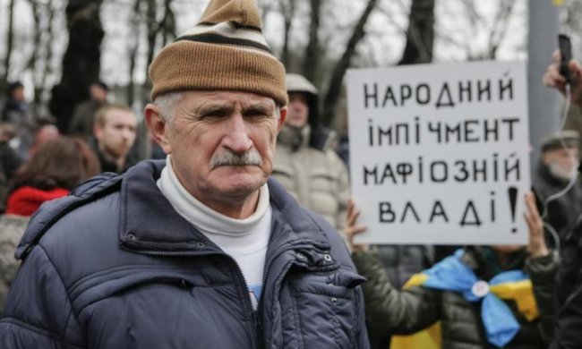 Центром Києва рухається колона з Саакашвілі: вражаючі кадри