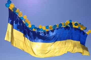 Над окупованим Донбасом замайорів синьо-жовтий прапор на День Незалежності - дивись і плач, Путін