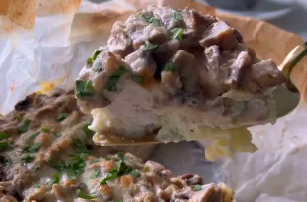 Золотая запеканка с шампиньонами и цветной капустой: рецепт ужина без хлопот