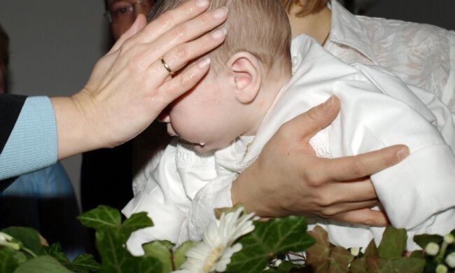 Хрещення, фото pxhere