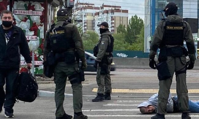 Пограбування банкомату в Києві, фото: dtp.kiev.ua