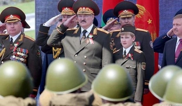 Лукашенко пообещал умереть за Россию