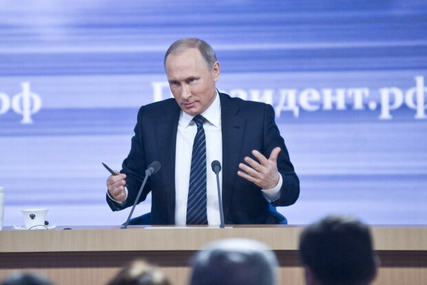 "Вы при**рки?": Путин рассказал, как спасал украинцев