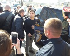 Зеленський показав свою близькість до народу: люди раділи і вимагали фото