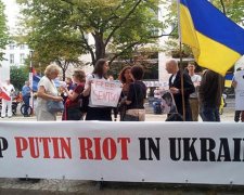 В Германии митинговали против российского произвола относительно Савченко и Сенцова (фото)