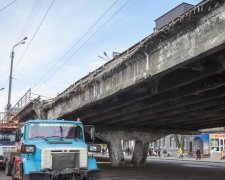 Рухнувший Шулявский мост показали с высоты птичьего полета